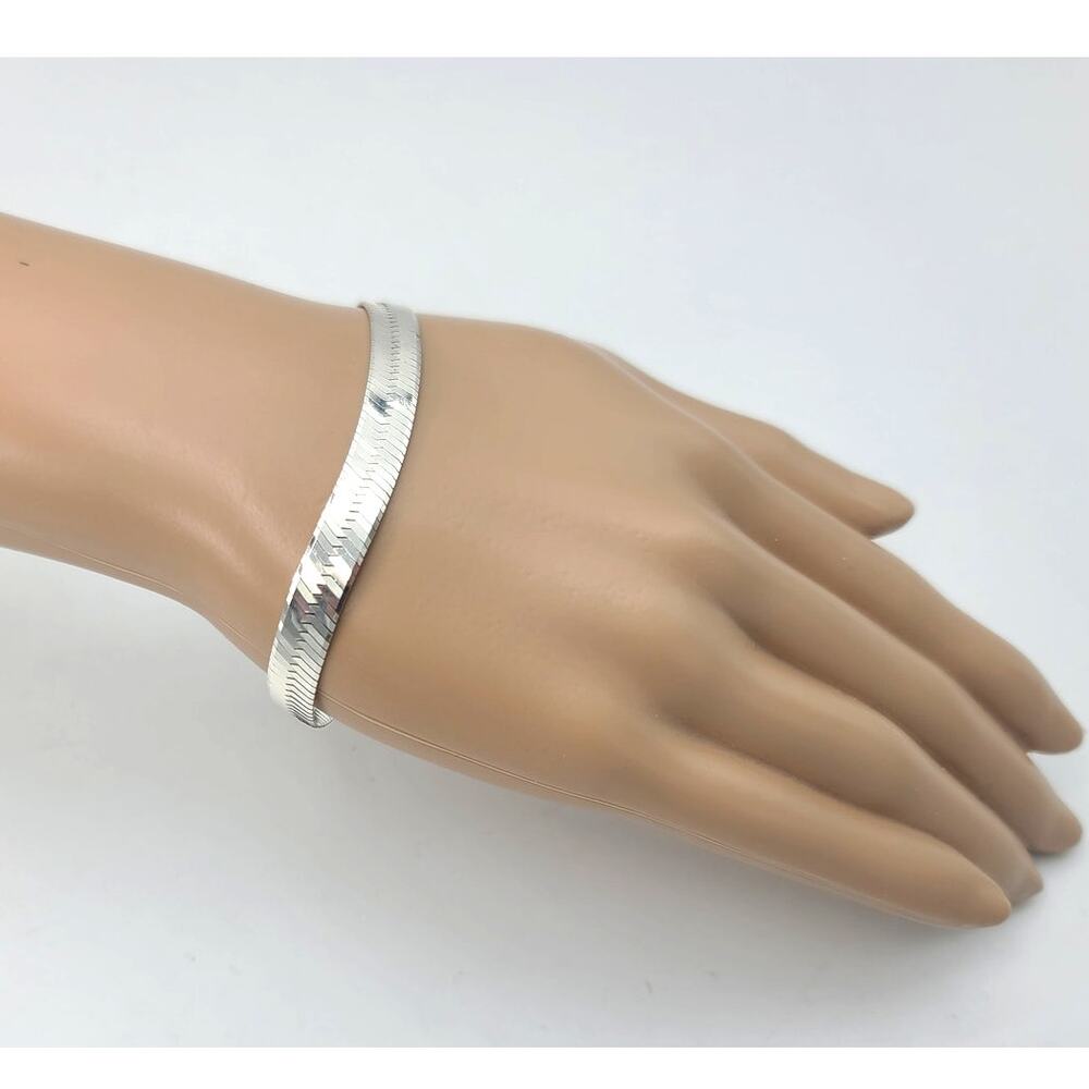 Sterling Silver Canada 7mm Wide Herringbone Chain Bracelet Size 7.25"